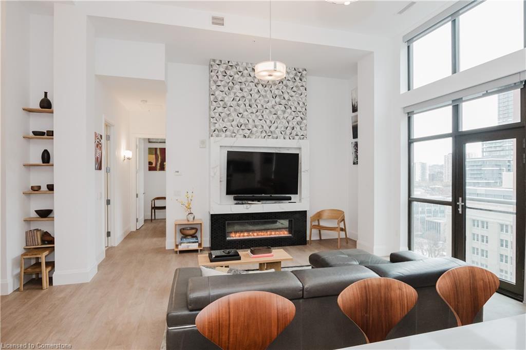 Lph13-118 King Street E, Hamilton, ON - Indoor Photo Showing Other Room