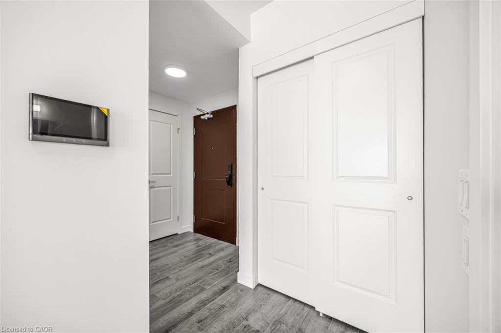 301-7549A Kalar Road, Niagara Falls, ON - Indoor Photo Showing Other Room