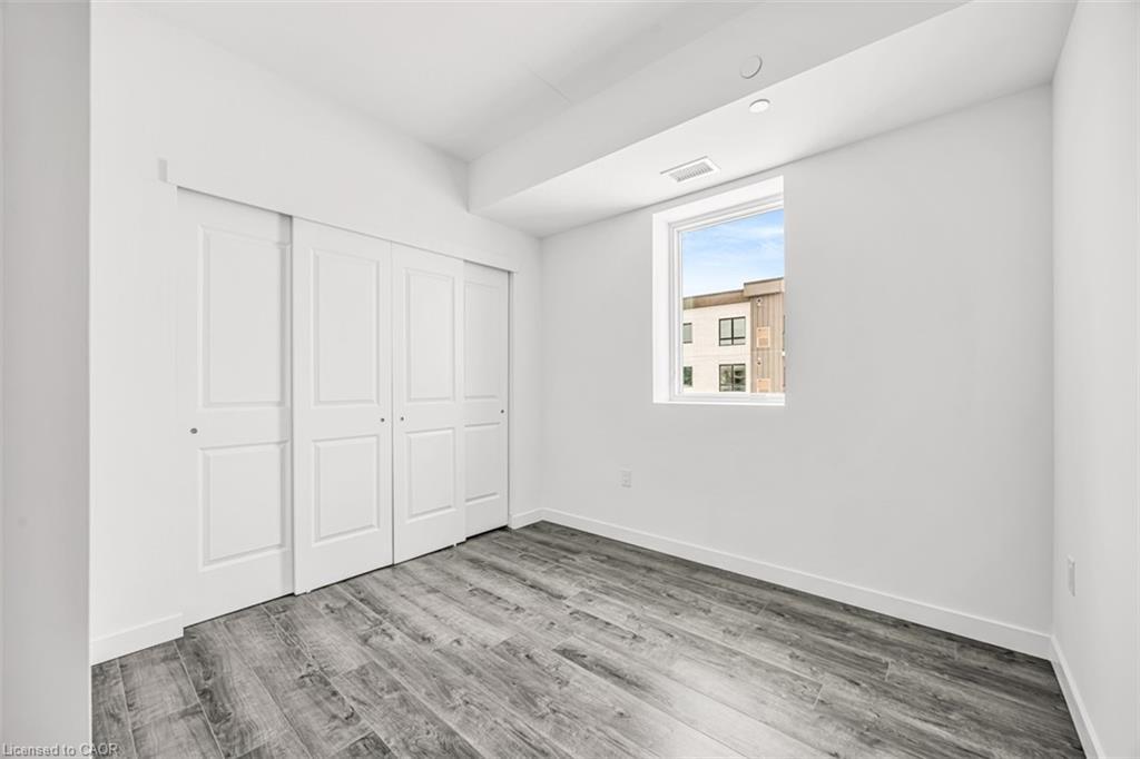 301-7549A Kalar Road, Niagara Falls, ON - Indoor Photo Showing Other Room