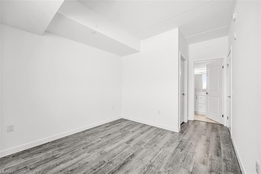 301-7549A Kalar Road, Niagara Falls, ON - Indoor Photo Showing Other Room