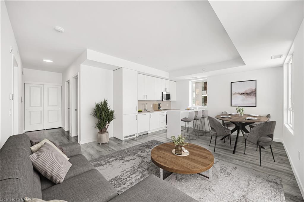 301-7549A Kalar Road, Niagara Falls, ON - Indoor Photo Showing Living Room