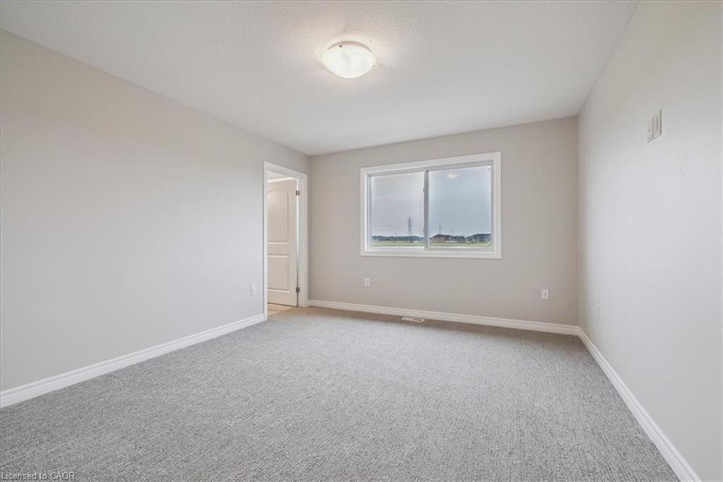 95 Elvira Way, Thorold, ON - Indoor Photo Showing Other Room