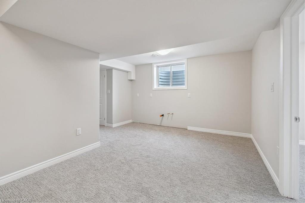 95 Elvira Way, Thorold, ON - Indoor Photo Showing Other Room