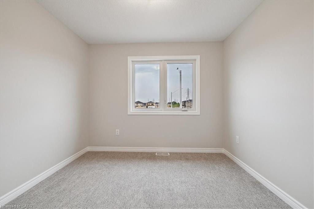 101 Elvira Way, Thorold, ON - Indoor Photo Showing Other Room