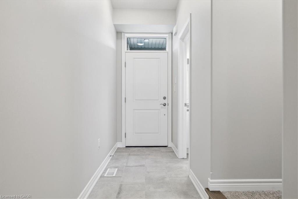 105 Elvira Way, Thorold, ON - Indoor Photo Showing Other Room