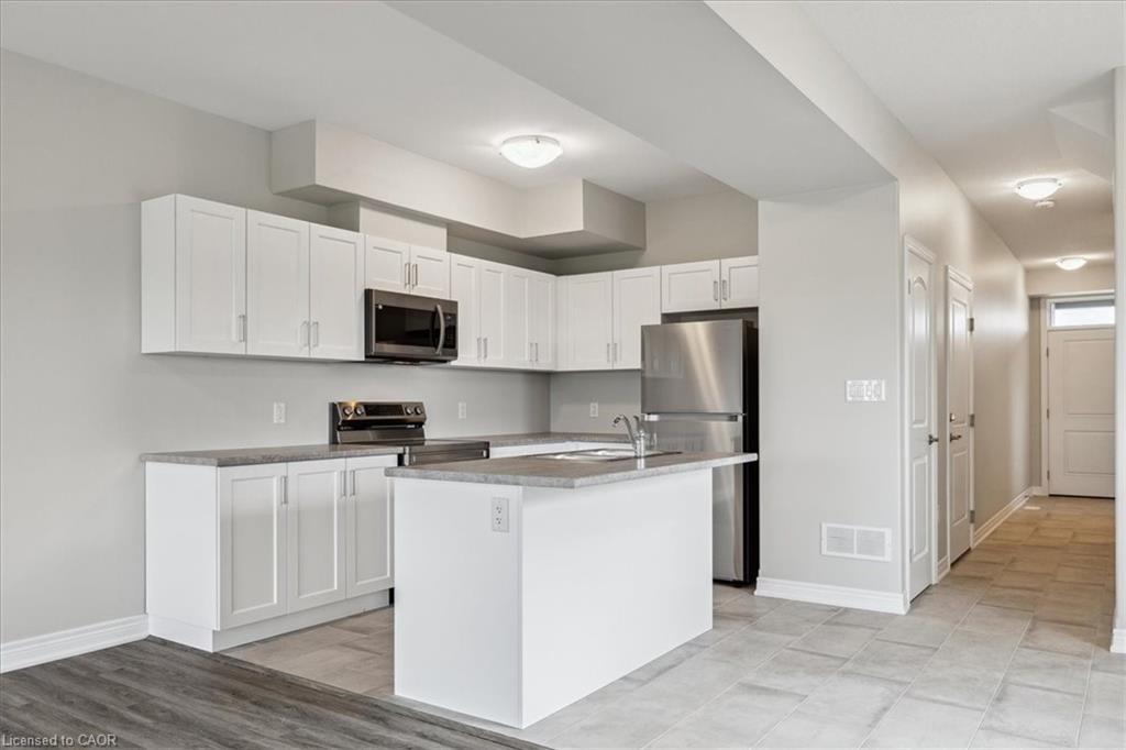 105 Elvira Way, Thorold, ON - Indoor Photo Showing Kitchen