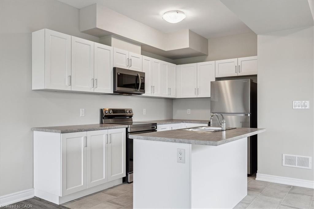 105 Elvira Way, Thorold, ON - Indoor Photo Showing Kitchen