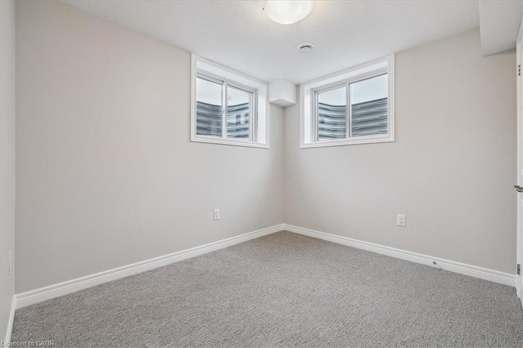 99 Elvira Way, Thorold, ON - Indoor Photo Showing Other Room