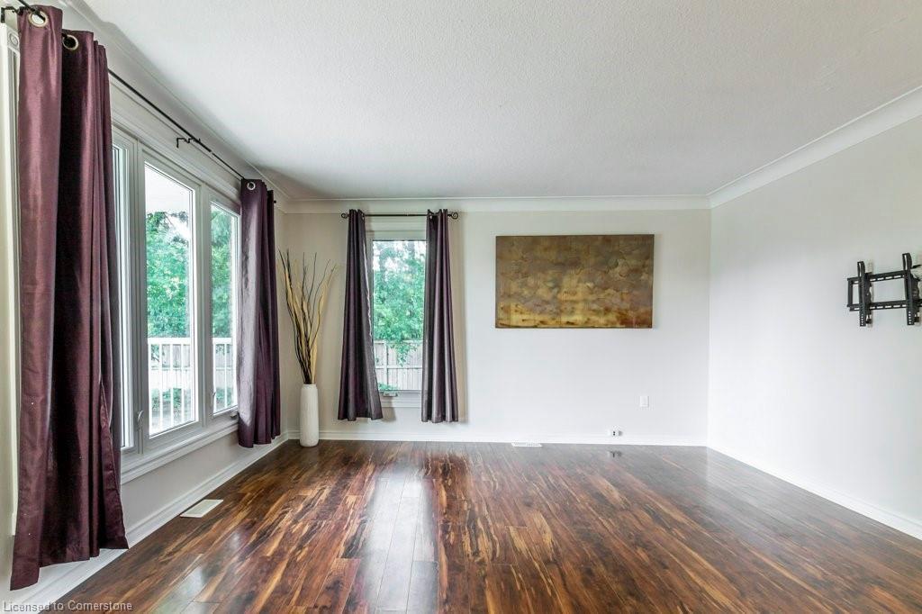 6413 Franklin Avenue, Niagara Falls, ON - Indoor Photo Showing Other Room