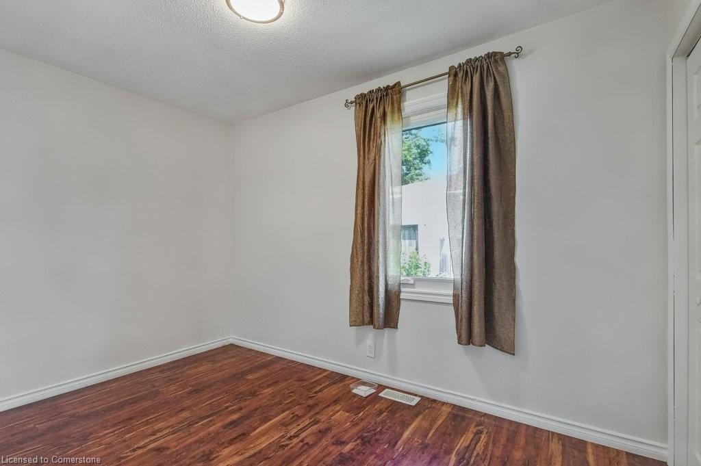 6413 Franklin Avenue, Niagara Falls, ON - Indoor Photo Showing Other Room