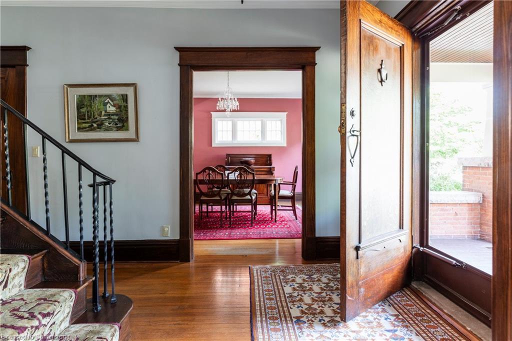 74 Chedoke Avenue, Hamilton, ON - Indoor Photo Showing Other Room