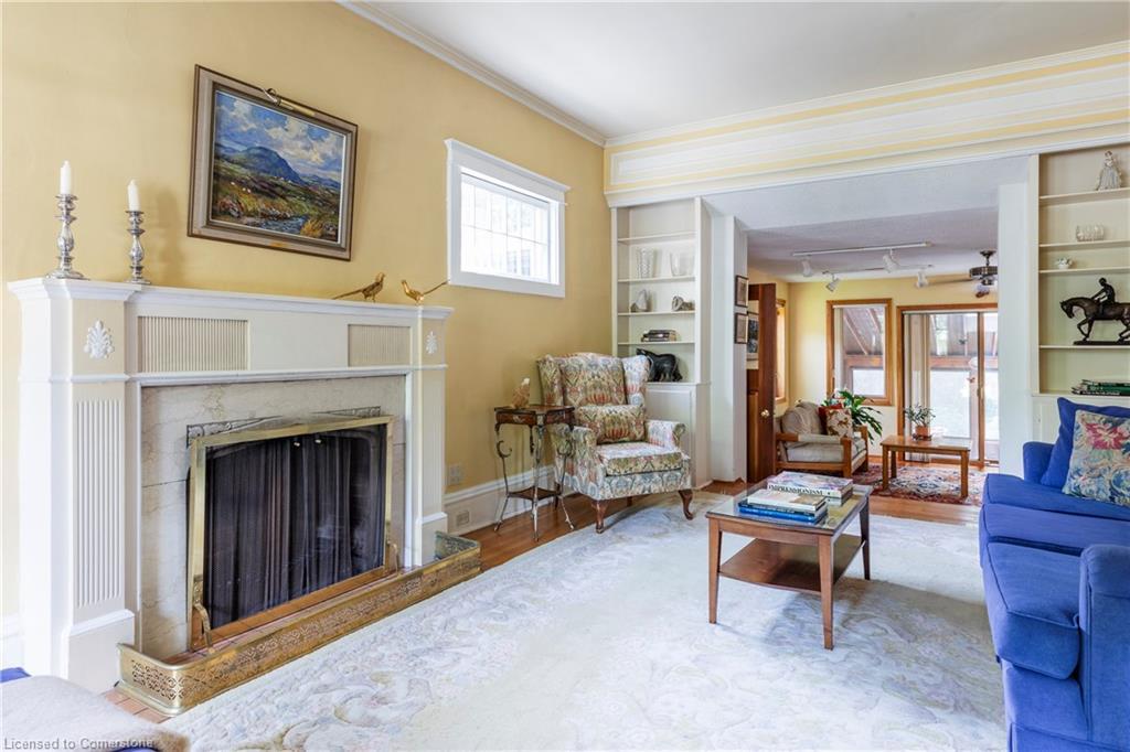 74 Chedoke Avenue, Hamilton, ON - Indoor Photo Showing Living Room With Fireplace