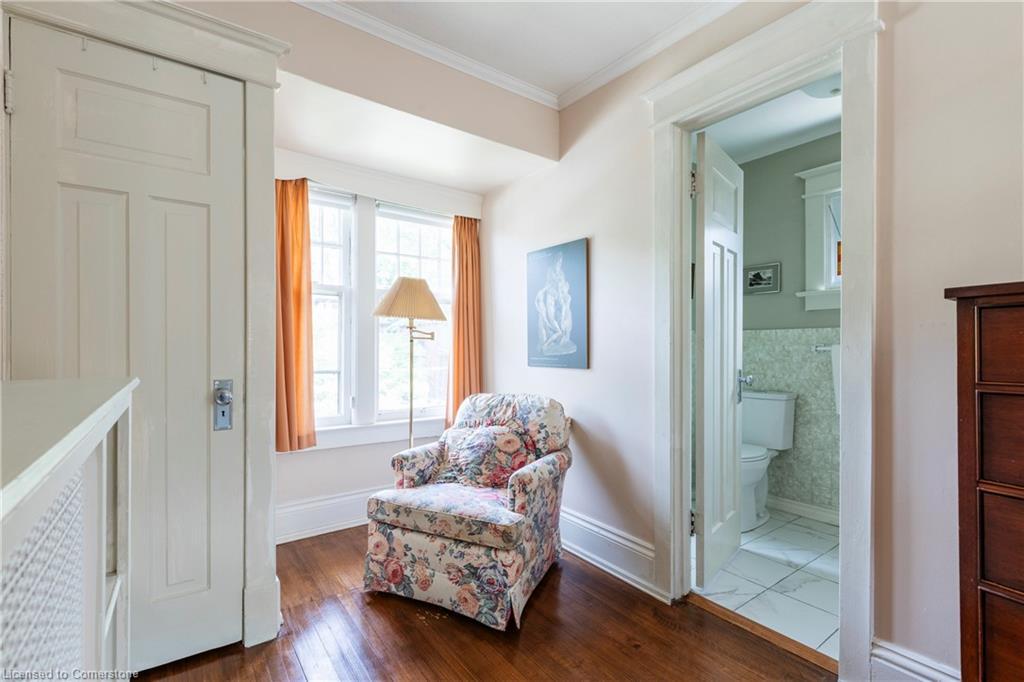 74 Chedoke Avenue, Hamilton, ON - Indoor Photo Showing Other Room