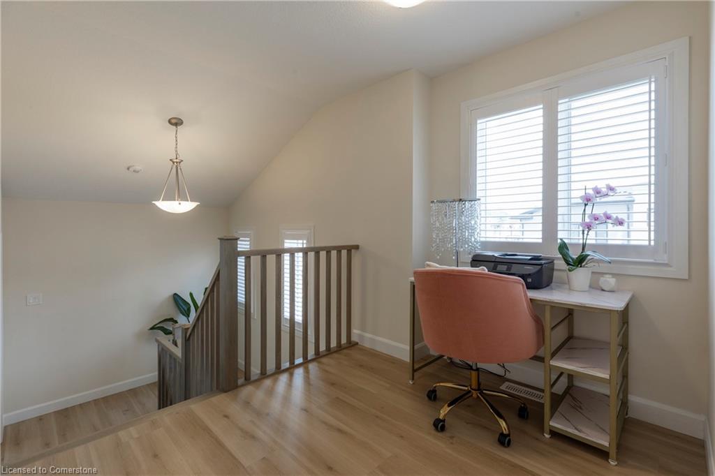 31 Southam Lane, Hamilton, ON - Indoor Photo Showing Other Room