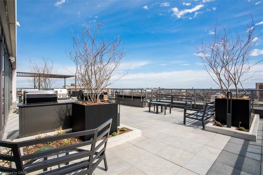 308-212 King William Street, Hamilton, ON - Outdoor