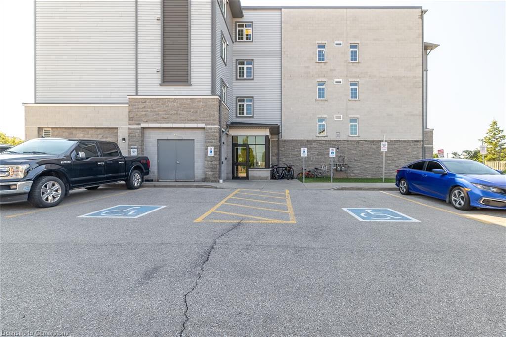 4-64 Frederick Drive, Guelph, ON