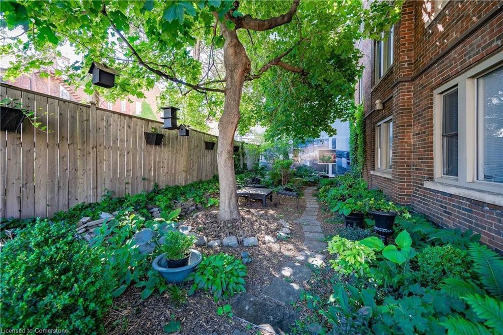 6-285 King Street, Hamilton, ON - Outdoor