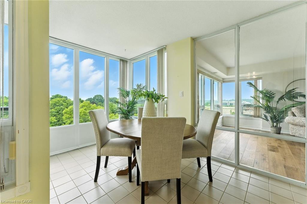 1104-237 King Street W, Cambridge, ON - Indoor Photo Showing Dining Room