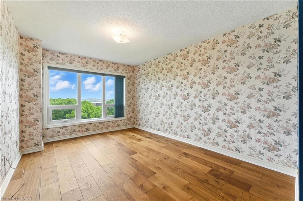 1104-237 King Street W, Cambridge, ON - Indoor Photo Showing Other Room