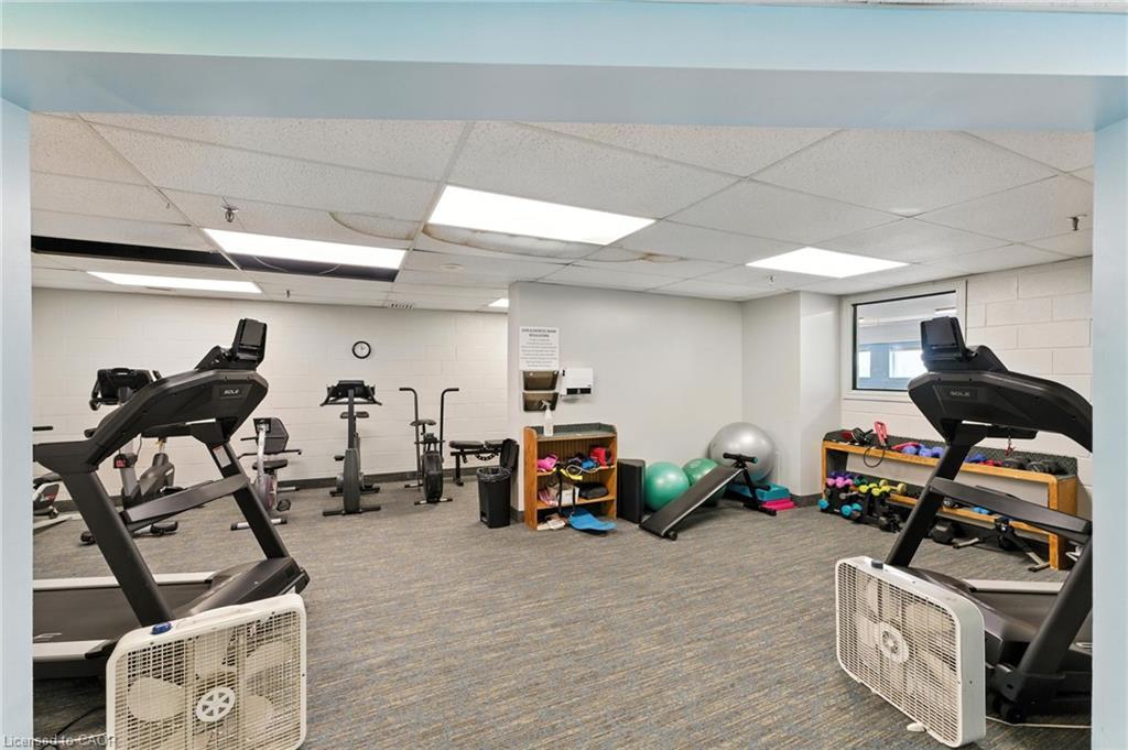 1104-237 King Street W, Cambridge, ON - Indoor