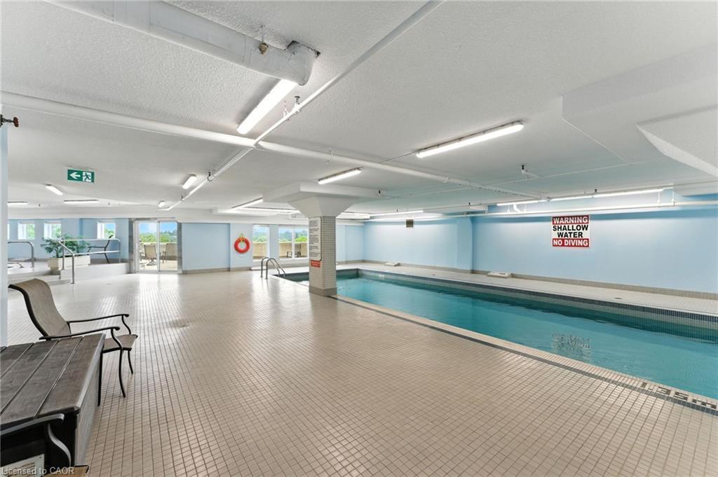 1104-237 King Street W, Cambridge, ON - Indoor Photo Showing Other Room