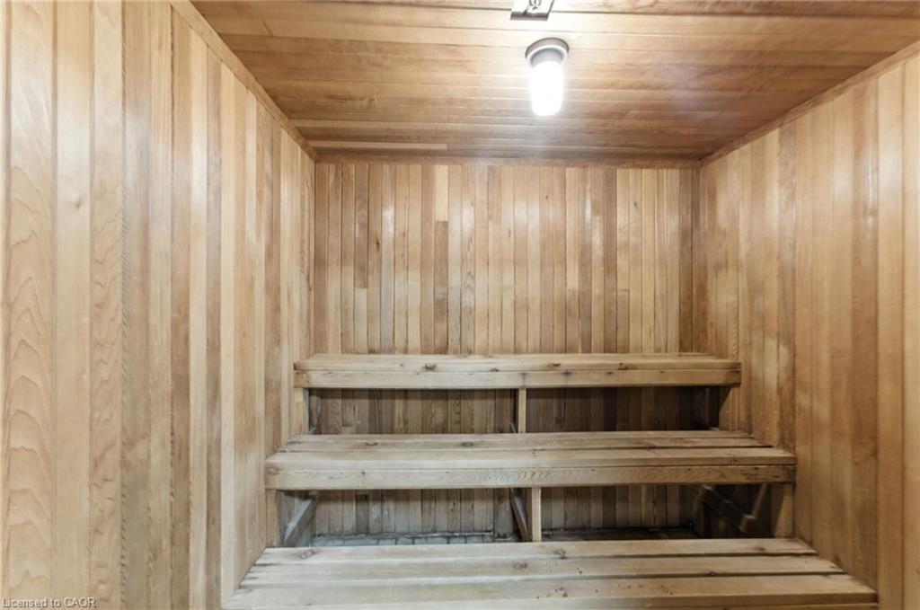 1104-237 King Street W, Cambridge, ON - Indoor Photo Showing Other Room