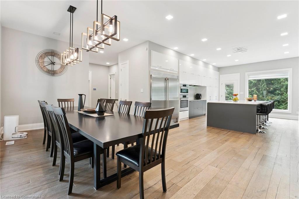 1 Gaywood Gardens, Brantford, ON - Indoor Photo Showing Dining Room