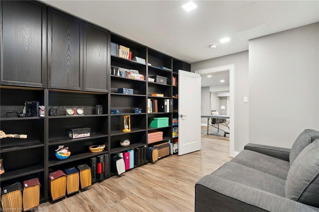 1 Gaywood Gardens, Brantford, ON - Indoor