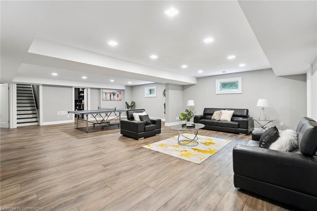 1 Gaywood Gardens, Brantford, ON - Indoor