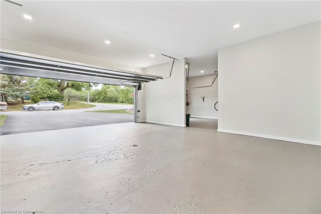 1 Gaywood Gardens, Brantford, ON - Indoor