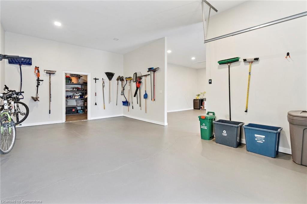 1 Gaywood Gardens, Brantford, ON - Indoor