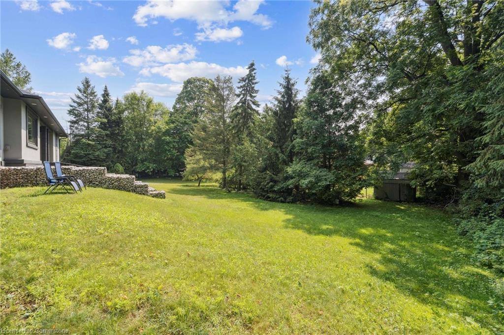 1 Gaywood Gardens, Brantford, ON - Outdoor