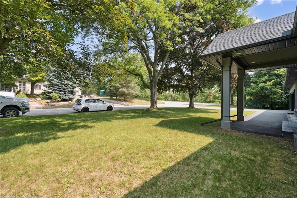 1 Gaywood Gardens, Brantford, ON - Outdoor