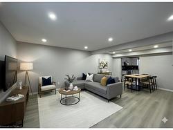 34-190 Fleming Drive London, ON N5V 5B8