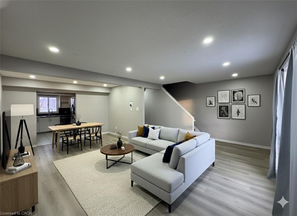 34-190 Fleming Drive, London, ON - Indoor