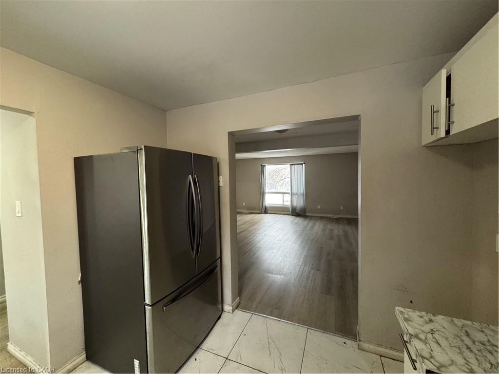 34-190 Fleming Drive, London, ON - Indoor