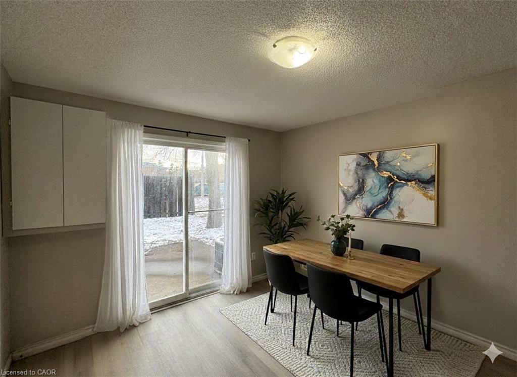 34-190 Fleming Drive, London, ON - Indoor Photo Showing Dining Room