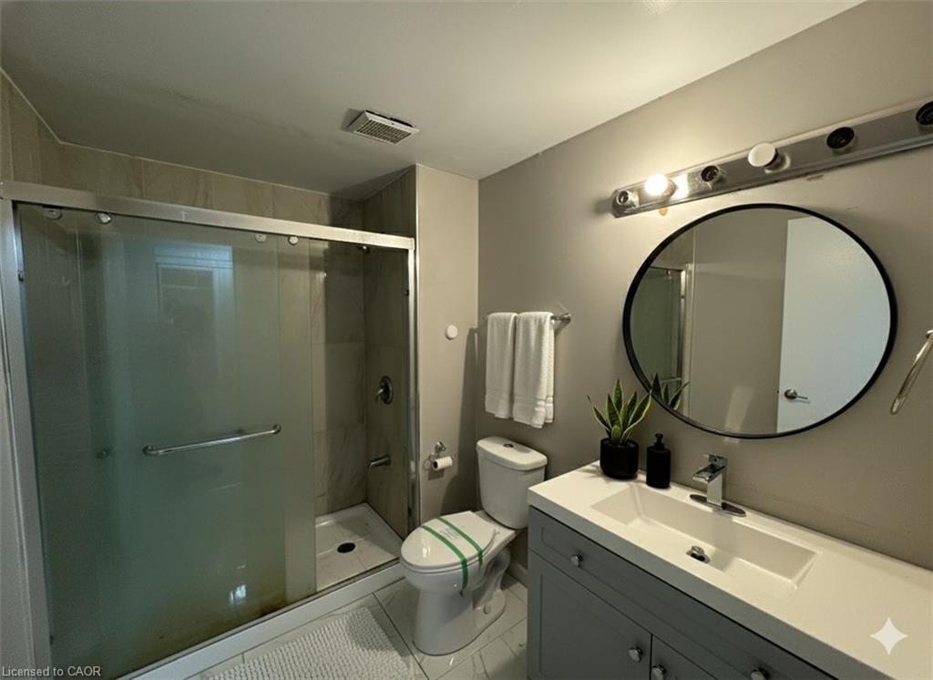 34-190 Fleming Drive, London, ON - Indoor