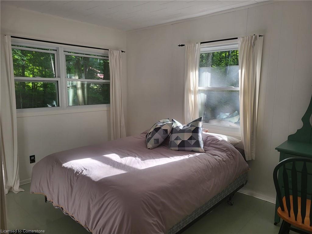 5803 Haliburton Lake Road, Dysart, ON - Indoor Photo Showing Bedroom
