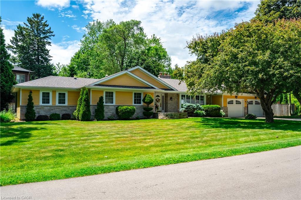 98 Hadley Drive, Ancaster, ON - Outdoor With Facade