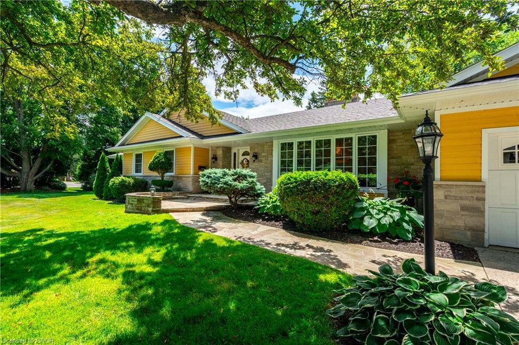 98 Hadley Drive, Ancaster, ON - Outdoor