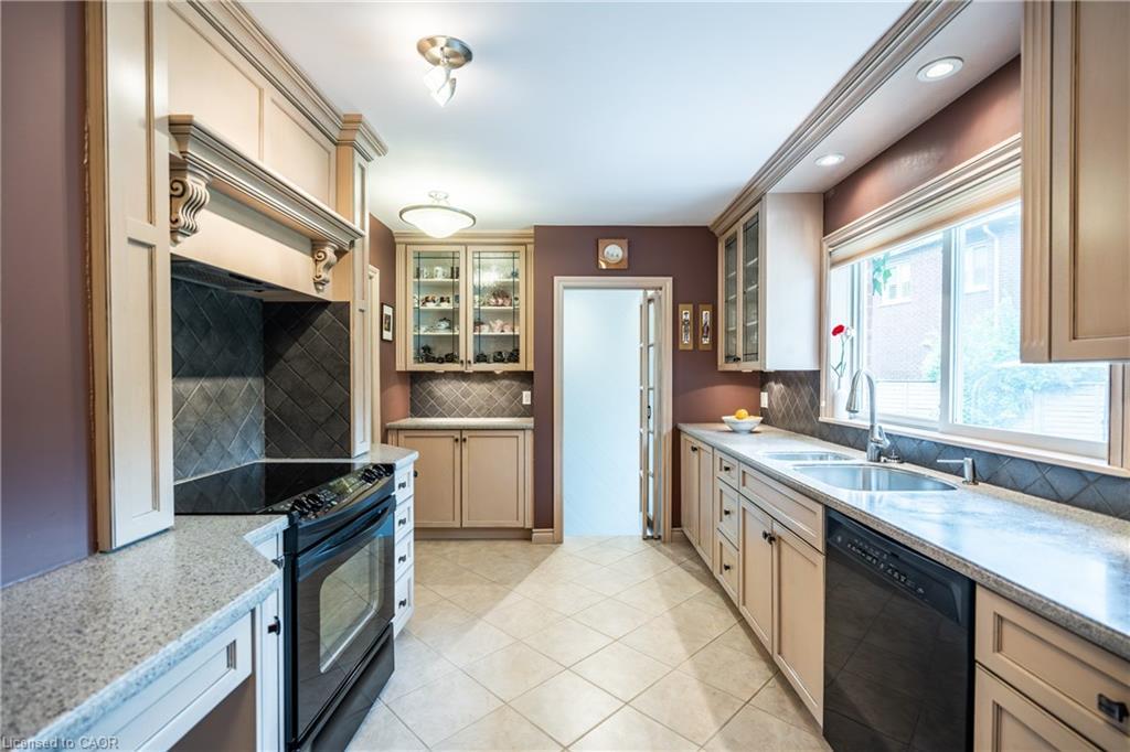 98 Hadley Drive, Ancaster, ON - Indoor Photo Showing Kitchen With Double Sink