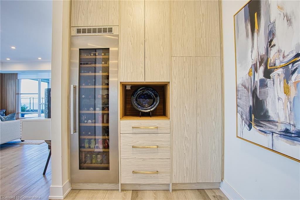 707-16 Concord Place, Grimsby, ON - Indoor Photo Showing Other Room