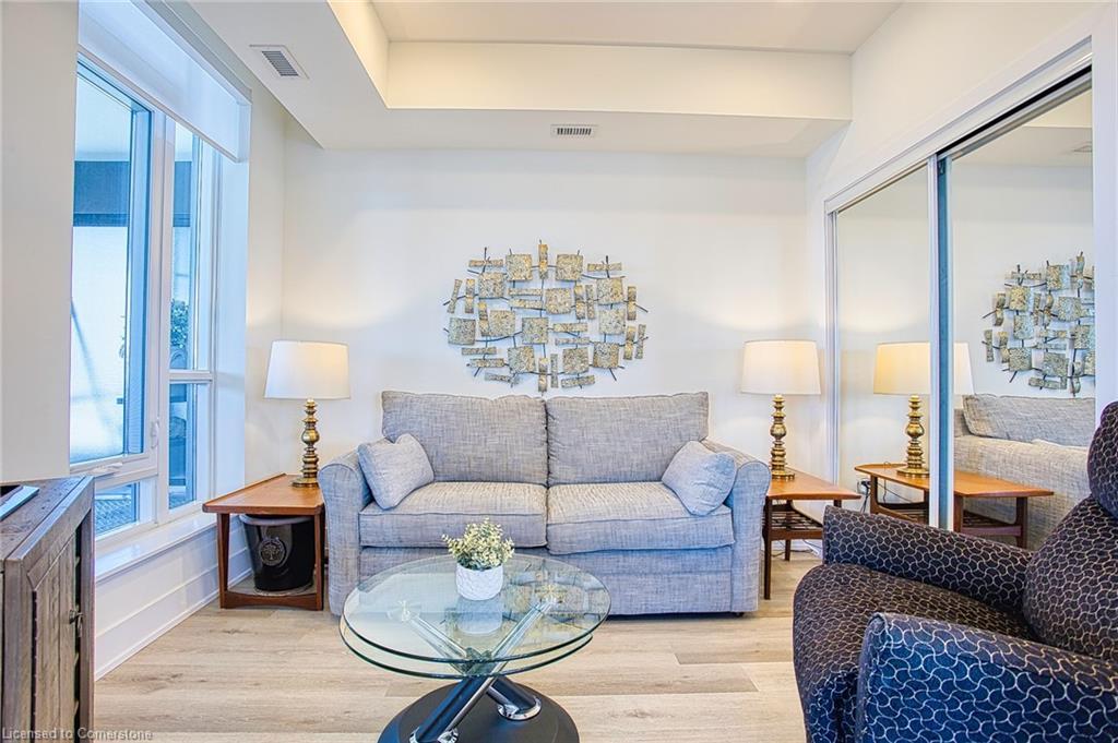 707-16 Concord Place, Grimsby, ON - Indoor Photo Showing Living Room