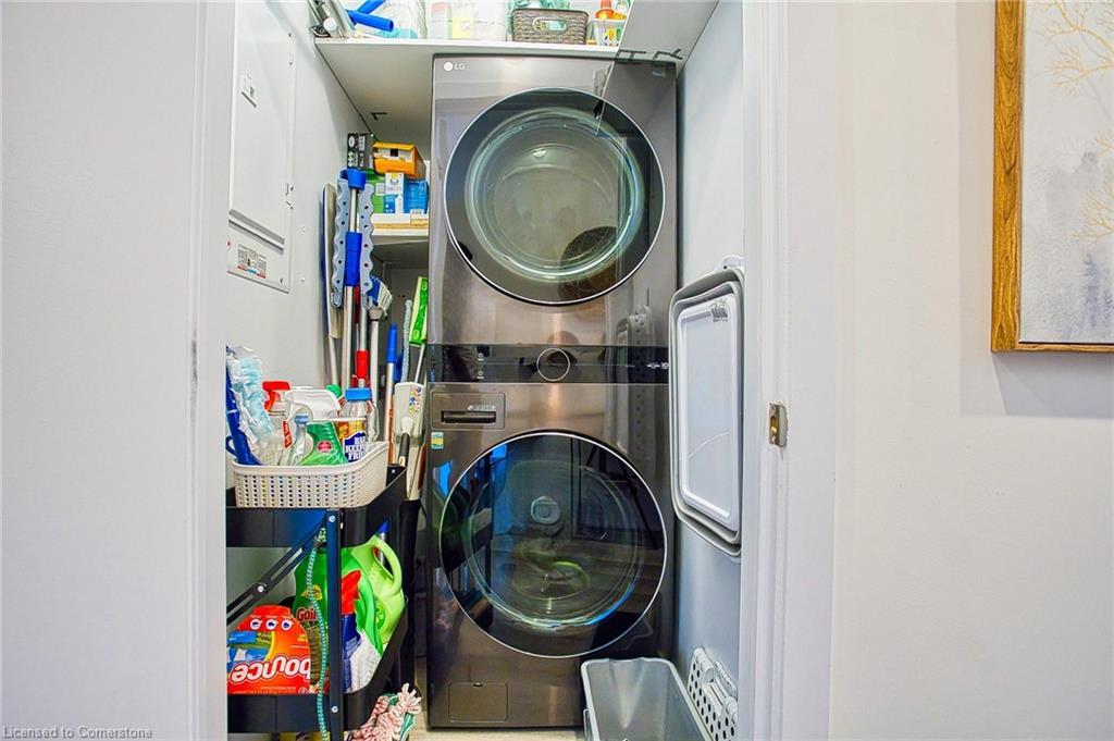 707-16 Concord Place, Grimsby, ON - Indoor Photo Showing Laundry Room