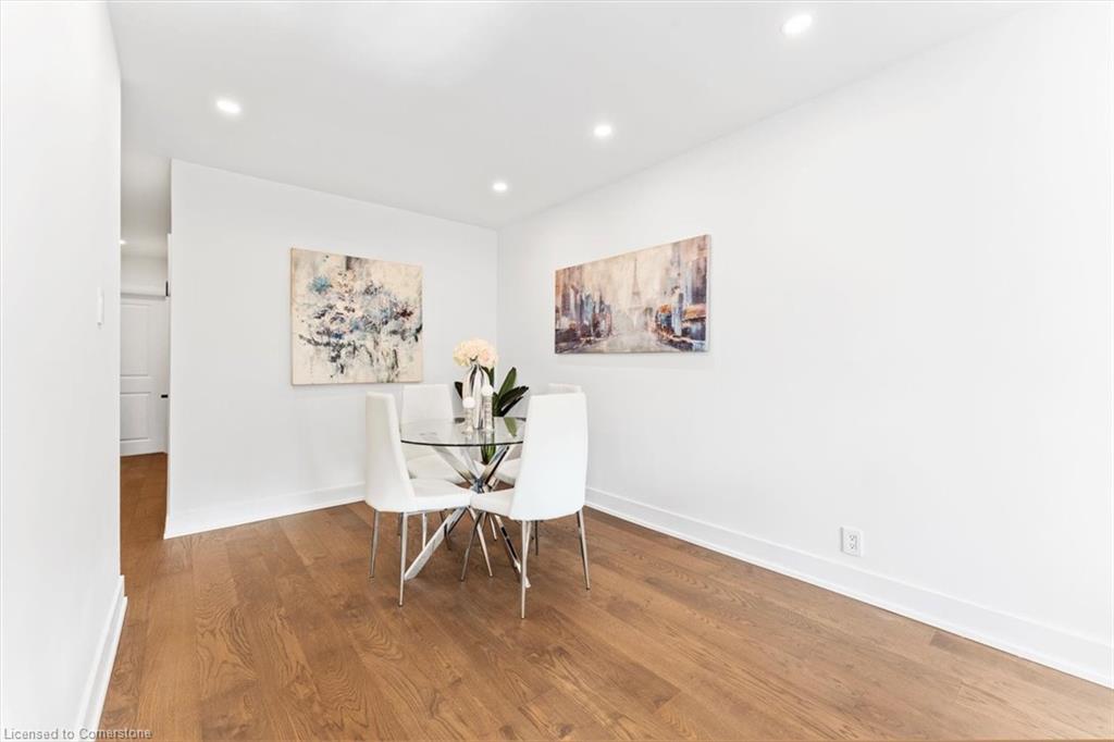 83 Walter Avenue, Newmarket, ON - Indoor