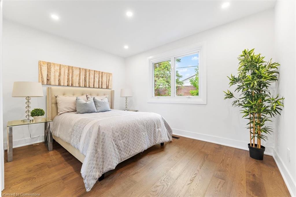 83 Walter Avenue, Newmarket, ON - Indoor Photo Showing Bedroom