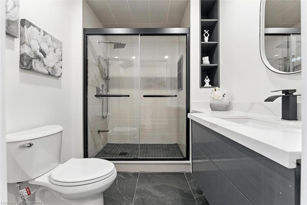 83 Walter Avenue, Newmarket, ON - Indoor Photo Showing Bathroom