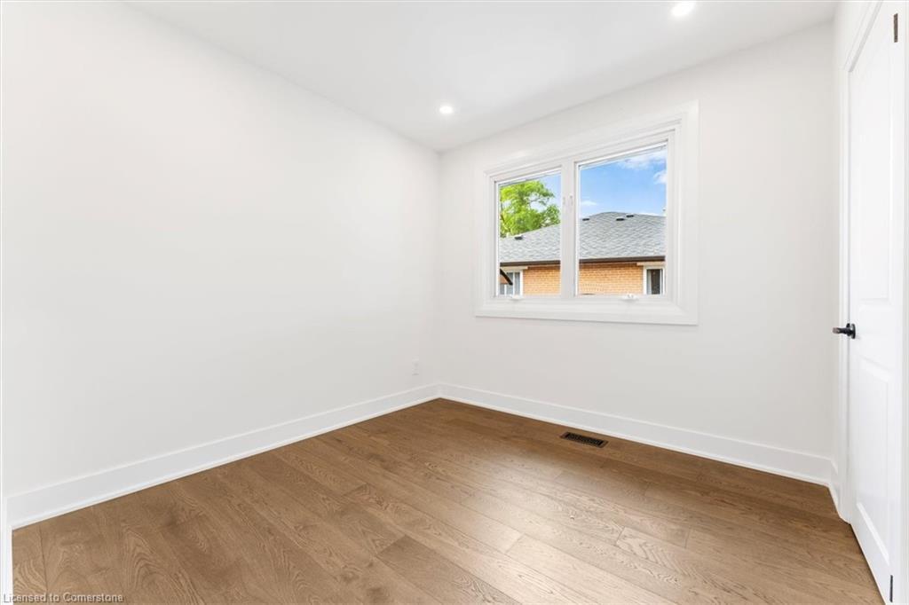 83 Walter Avenue, Newmarket, ON - Indoor Photo Showing Other Room