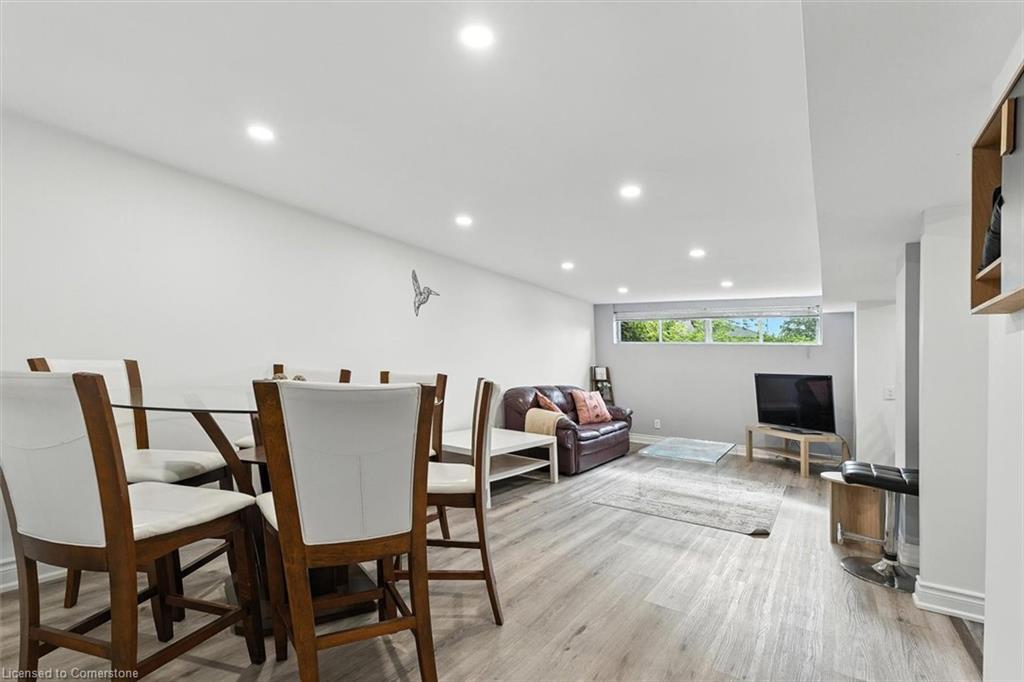 83 Walter Avenue, Newmarket, ON - Indoor Photo Showing Dining Room